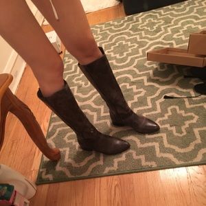 Knee high fall boots